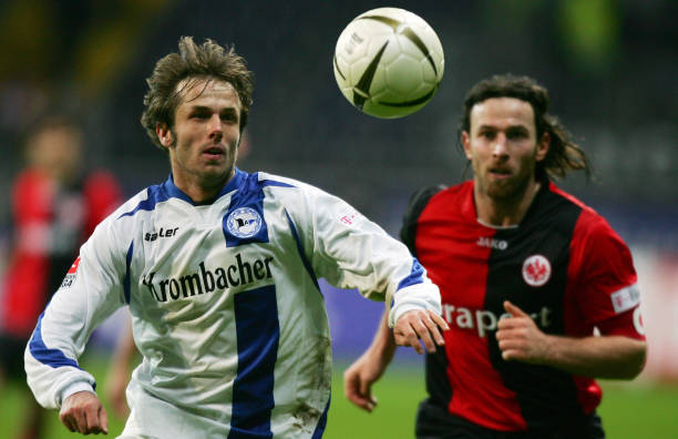 荣耀的背后 荣耀的背后