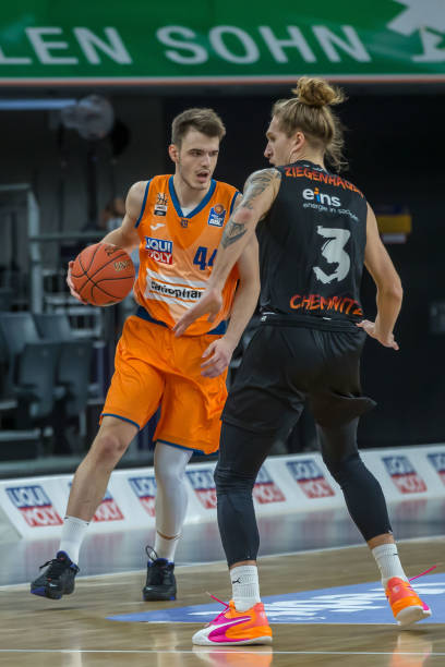 却依然为网 却依然为网