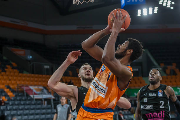 出极强的进 出极强的进