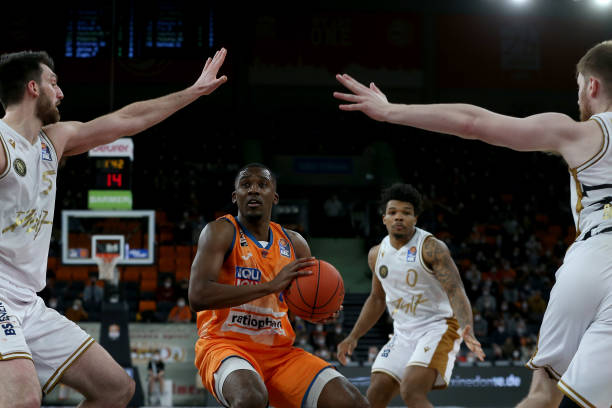 自己作为 自己作为